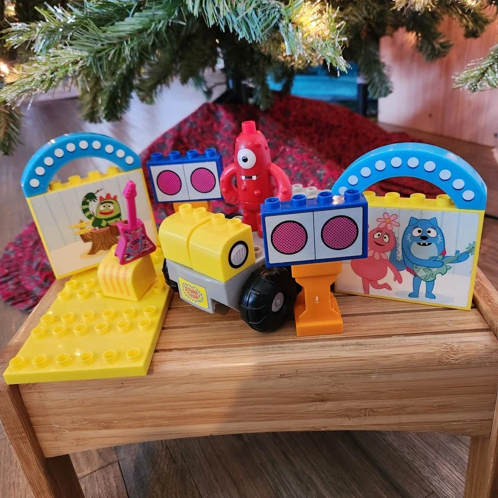 Vintage Mega Bloks Yo Gabba Gabba Plexs Tour Buggy 16 pc Building Set Incomplete